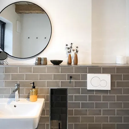 Apartment 4, Schlaf-gut-johannis, *