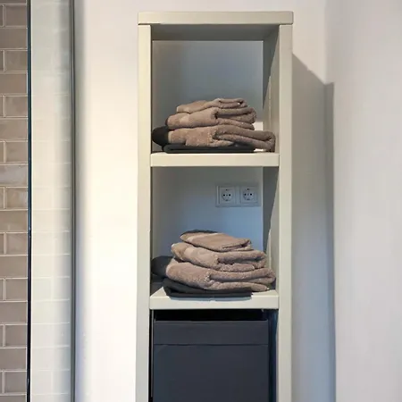 Apartment 4, Schlaf-gut-johannis, *